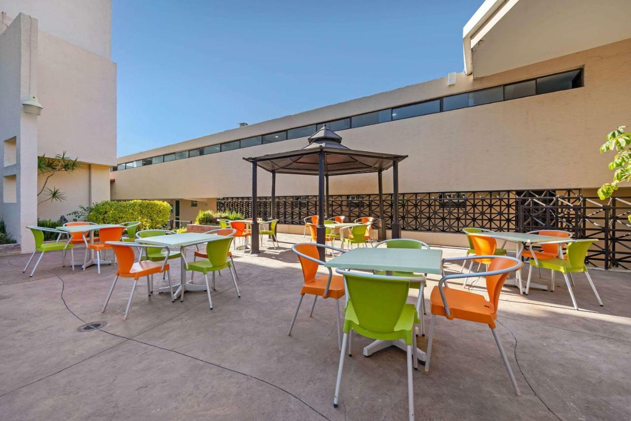 Hotel Bewow Querétaro Exterior foto